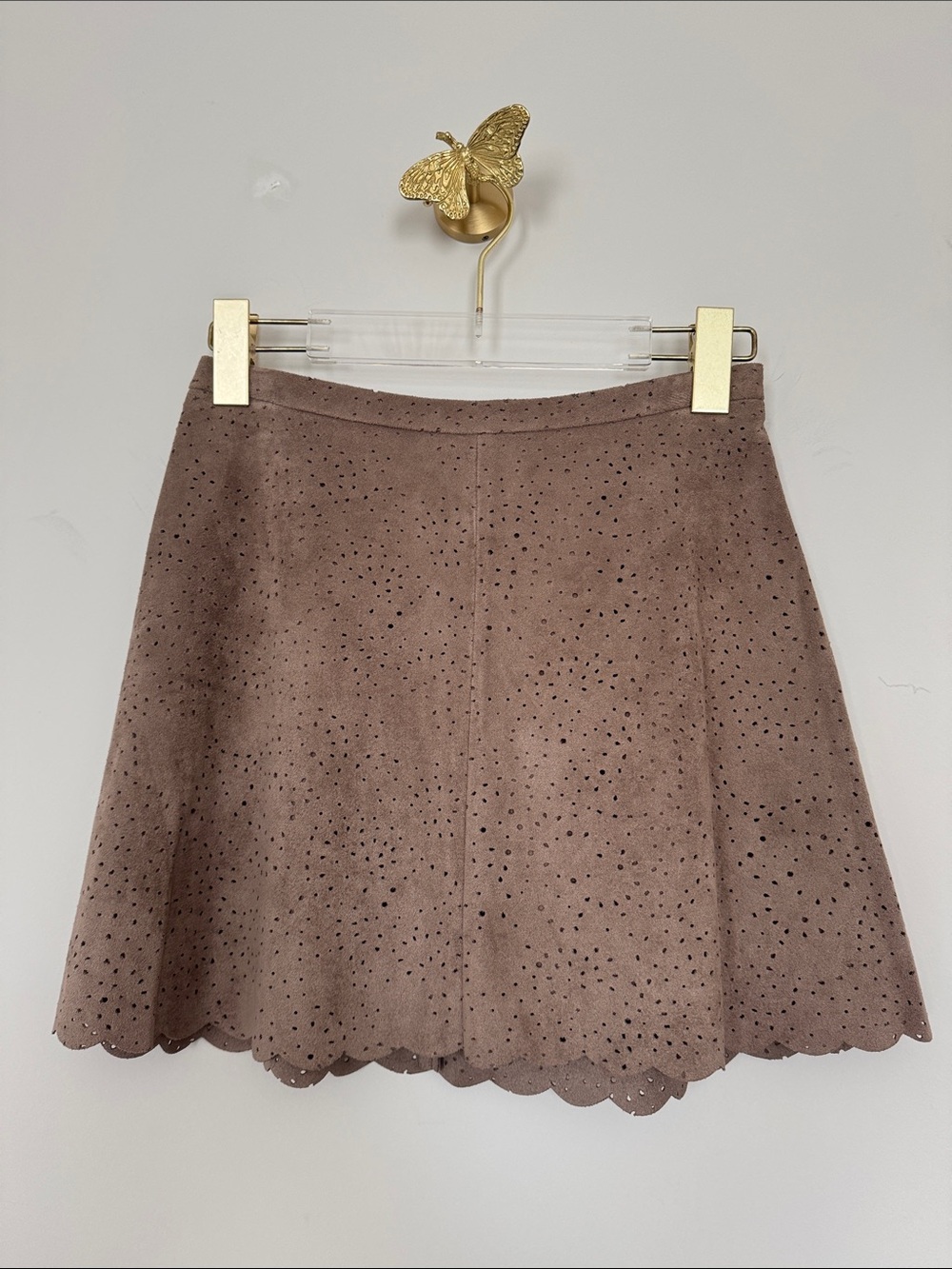 BCBG MAXAZRIA SHERYL Light Brown Laser Cut Faux Suede Scalloped Mini Skirt XXS